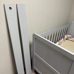 ベビーベッド,マットレスx2,シートx3, クッション,セットの画像