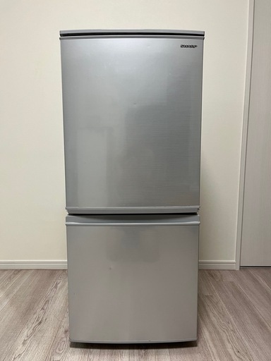 SHARP 137L 2ドア冷蔵庫 SJ-D14E-S 2019年製 シルバー／動作良好・清掃済み