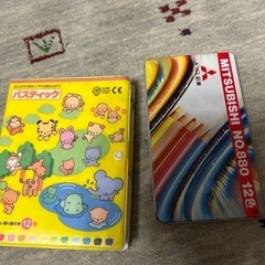 色鉛筆とクーピー　　中古　の画像