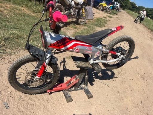 Meow 16-Ⅱ ヨツバモト　キッズバイク