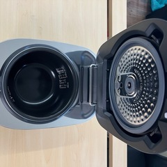 【美品　2023年製　SHARP 炊飯器】の画像