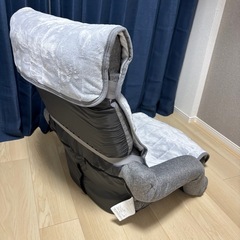 ニトリ　肘連動座椅子
の画像