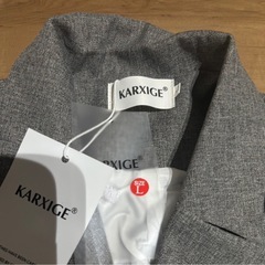 【新品未使用】KARXIGE スーツ Lサイズの画像