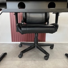 ニトリ ゲーミングチェア&デスクの画像