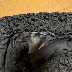 11/13まで！UNIQLO　レーススカートの画像