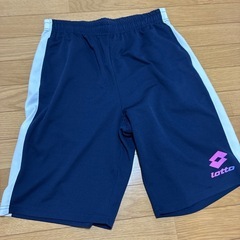 Loot、Tシャツと半ズボンの上下セットの画像