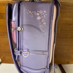 紫色 花柄刺繍 ランドセルの画像