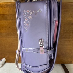 紫色 花柄刺繍 ランドセルの画像