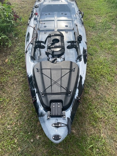 美品ディスカバリー10Fカヤック　グレー・ブラックのカヤック