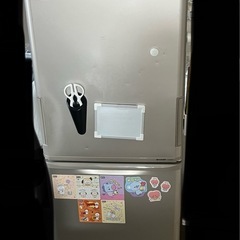 シャープ冷蔵庫の画像