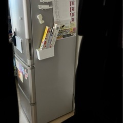 シャープ冷蔵庫の画像