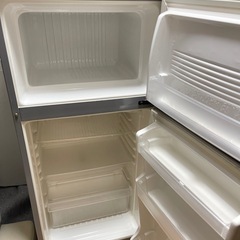 SANYO製の冷蔵庫の画像