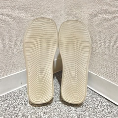 LOWRYS FARM カンドウフィットクロスサンダル (箱無し)の画像
