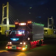 三菱ふそうニューキャンター　【デコトラ】【商品説明必読】【現状渡し】【車検切れ】の画像