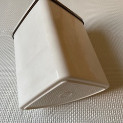 ゴミ箱 蓋付き 三角 サニタリーの画像