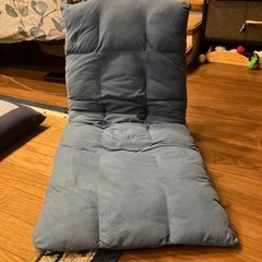 座椅子 2つの画像