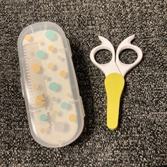 ベビー用ヘアブラシセット&爪切りの画像