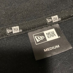 NEW ERA🔴パーカーmサイズの画像