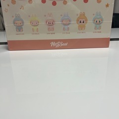 【正規品・未開封】Labubu  Have a seat ラブブ シュリンク付き未開封アソート ぬいぐるみペンダントの画像