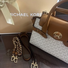 MICHAEL KORS バッグの画像