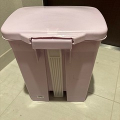 ゴミ箱の画像