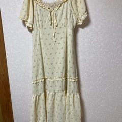 ✨美品✨SHIEN オフショルダーワンピースの画像