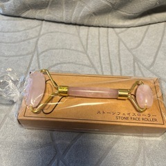 〔新品未開封〕ストーンフェイスローラー ピンク　ローズクォーツ　箱付きの画像