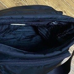 PRADA プラダ　ショルダーバッグの画像