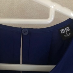 UNIQLO  レディース　半袖　紺の画像