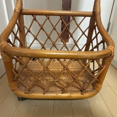 鏡ラックの画像