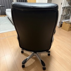 合成皮革のオフィスチェアの画像