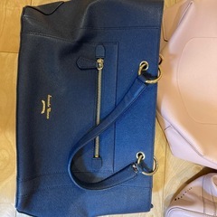 かばん３点になります。の画像