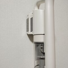 充電式サイクロンスティッククリーナー　掃除機の画像