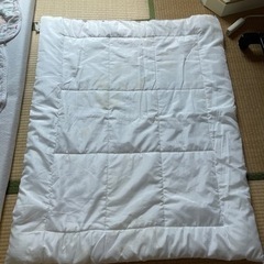 赤ちゃん布団の画像