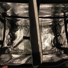 Uber eats 配達バック　の画像
