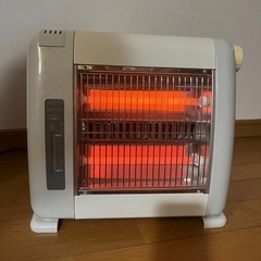 FIFTY（フィフティ）加湿機能付き　電気ストーブ FS-8616　の画像