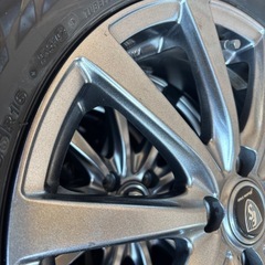 ブリヂストンスタッドレス付きアルミホイール　マナレイスポーツ(ガンメタ) 16×6.0J ET50 PCD100-4H 185/55R16 アクア・フィットなどにの画像