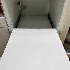 食器棚の画像