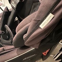 コンビ チャイルドシート ネルーム  COMBI NEROOM 新生児～4歳頃 0-18kg 幌付き 黒 乳児用 幼児用 ベビーシートの画像