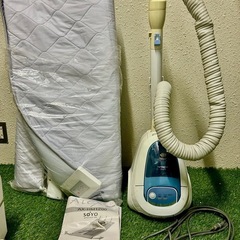 掃除機、コンポ、ソヨ3点まとめての画像