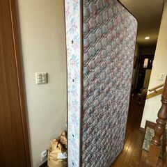 【無償でお譲りします】国内製マットレス（シングルサイズ）の画像