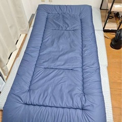 折りたたみマットレスと敷布団の画像