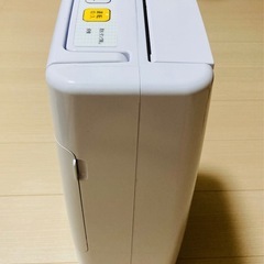 【10月中旬までの出品】アイリスオーヤマ・温風タイプの除湿乾燥機の画像