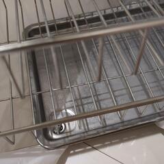 流れる引っ掛け突っ張り水切り　キッチン用品　コンパクトに洗い物が干せます　ステンレス　の画像