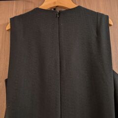 【Techichi】※未使用品※Vネック ショルダータックオールインワン(ブラック)の画像