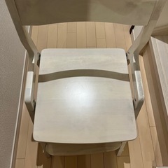 ニトリ子供学習椅子の画像