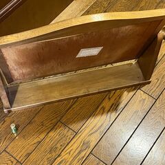 スタンド式の鏡の画像