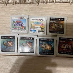 ホワイトのDS Lite本体、充電器の画像