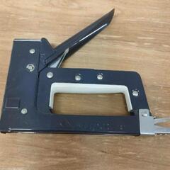 ステープルガンタッカー DIY 工具の画像
