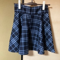 チェックスカートの画像